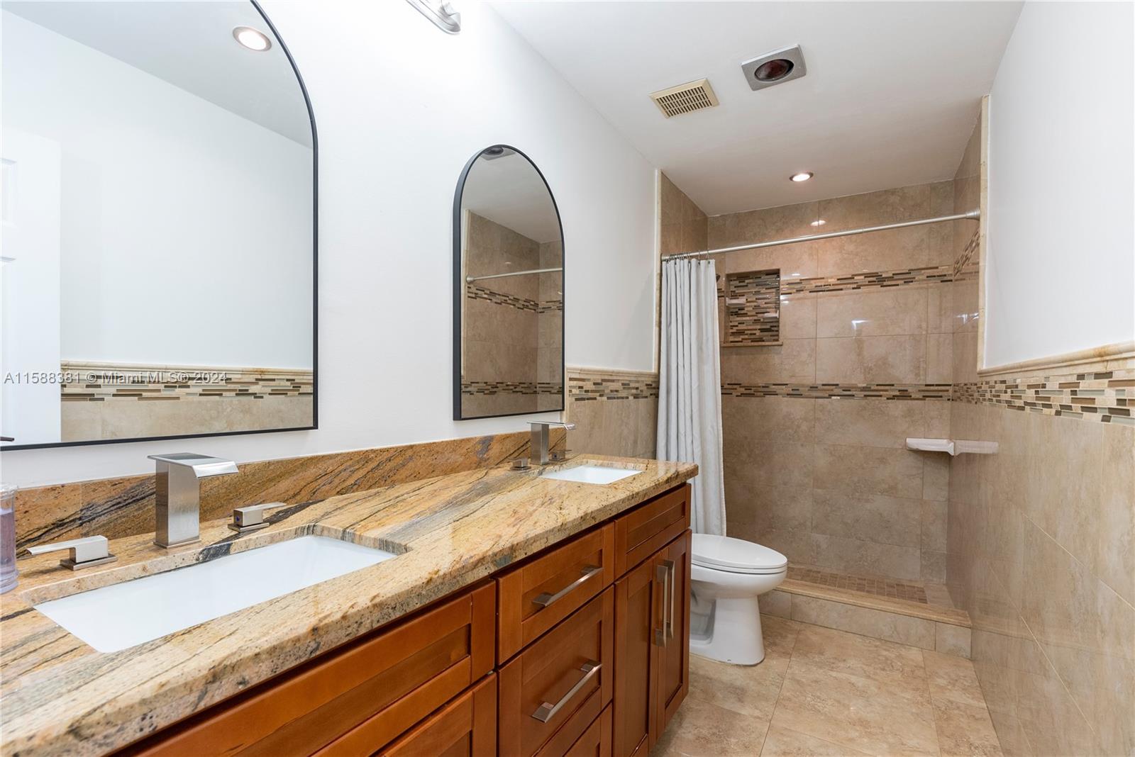 WOODFIELD - Residential Lease