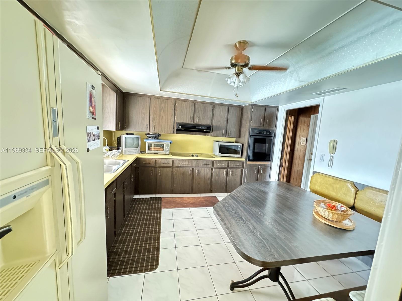 PEMBROKE LAKES SEC 1 - Residential