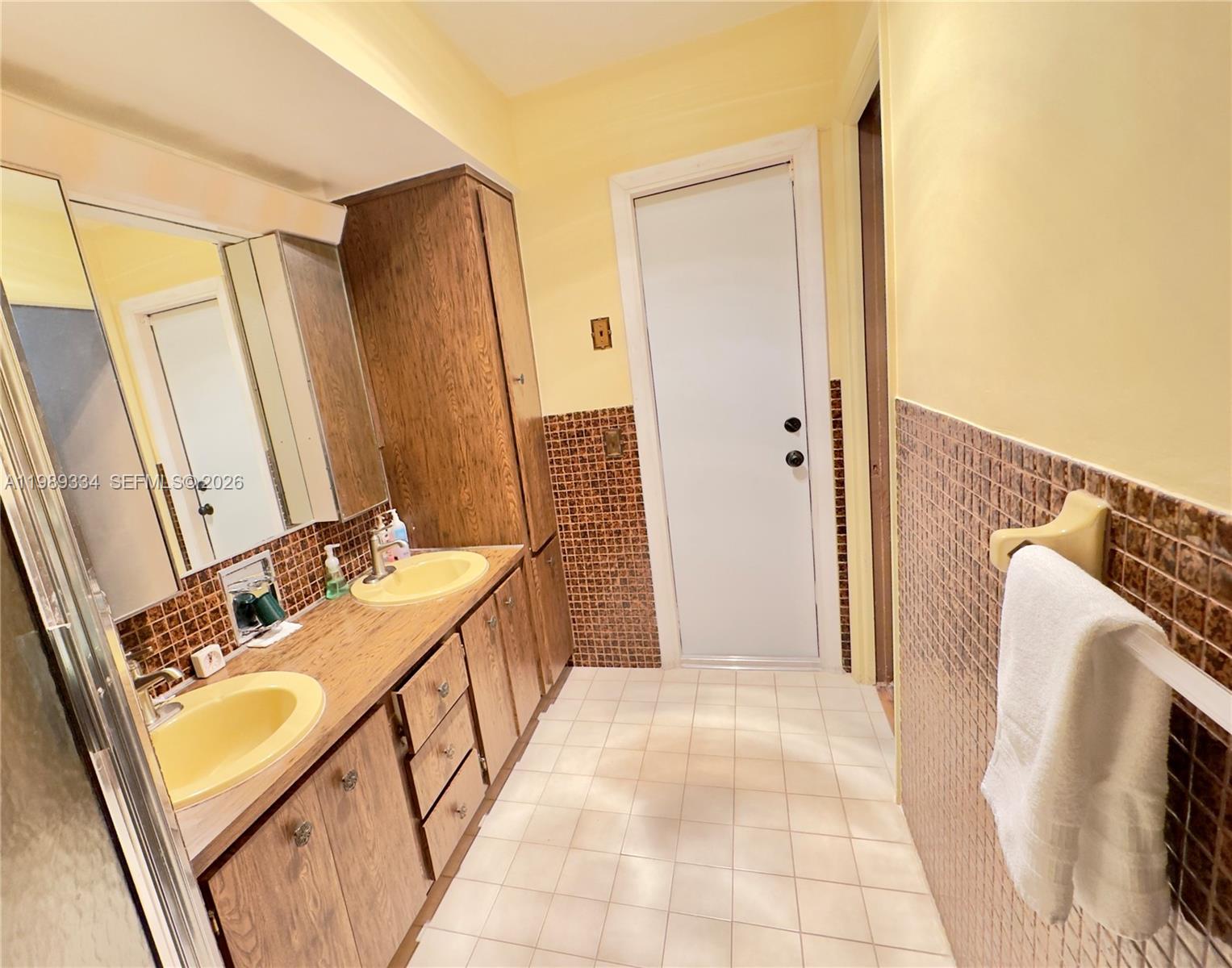 PEMBROKE LAKES SEC 1 - Residential