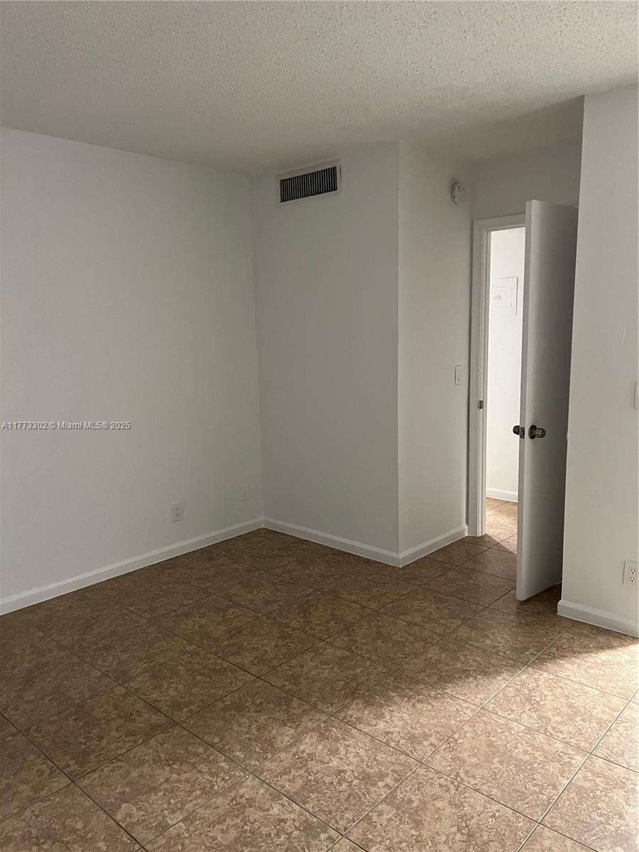 CROSS CREEK CONDO - Residential
