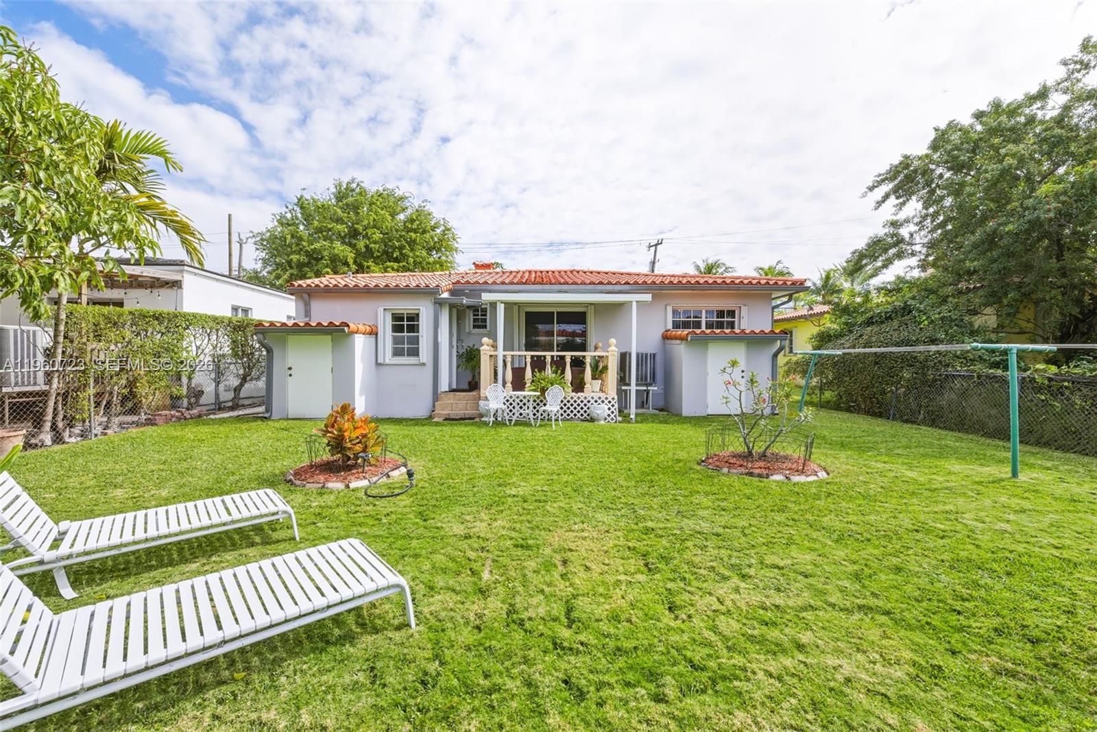 ALTOS DEL MAR NO 6 - Residential