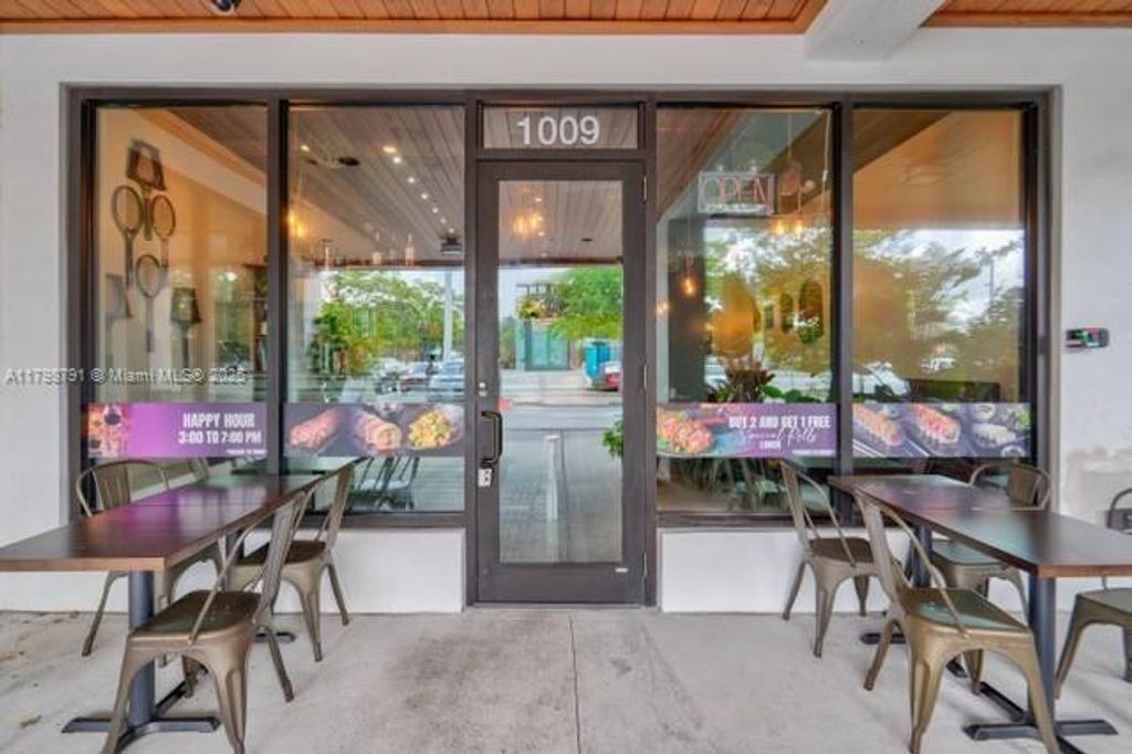 Photo of S University Dr, Plantation, FL 33324 (MLS # A11798791)