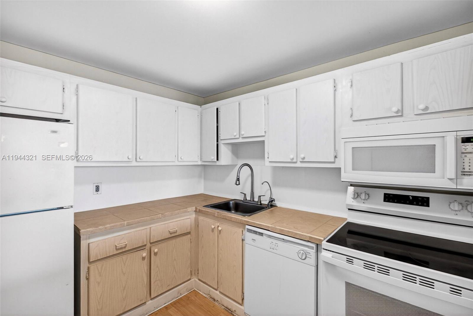 Woodside Apartments - Residential