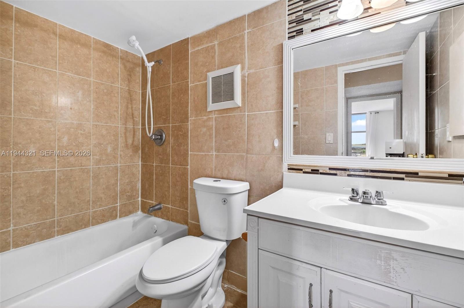 Woodside Apartments - Residential