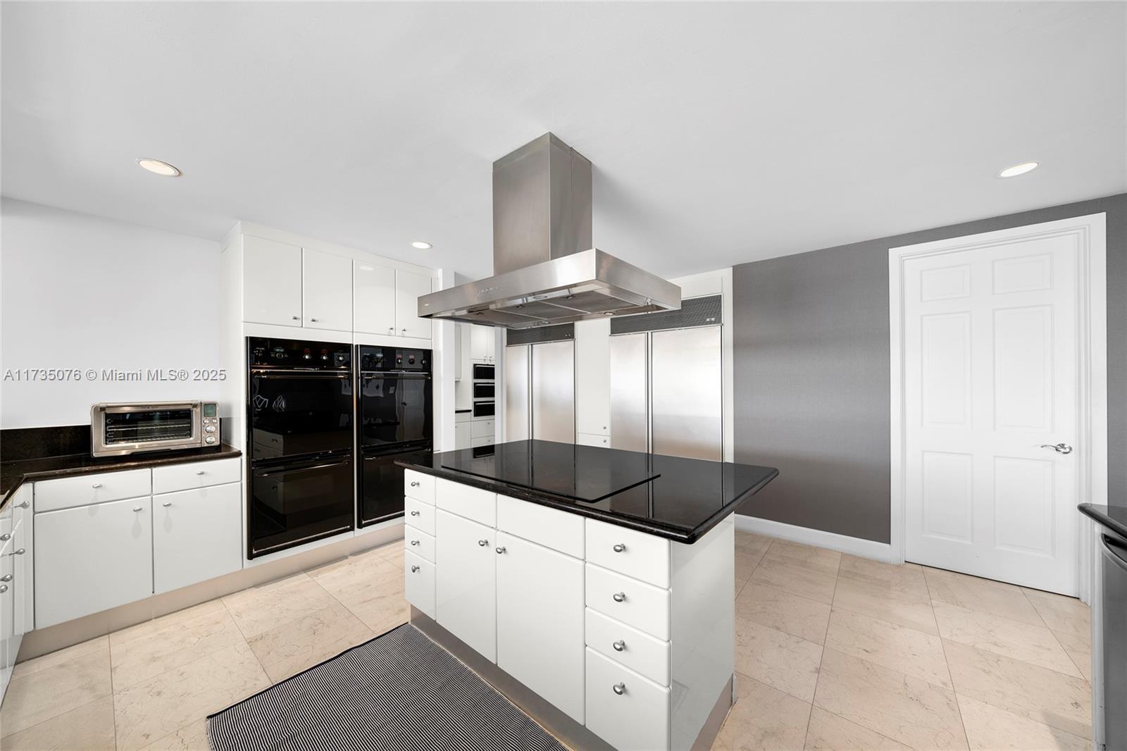 FISHER ISLAND - Residential