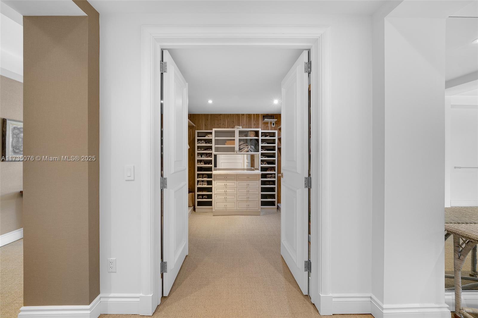 FISHER ISLAND - Residential