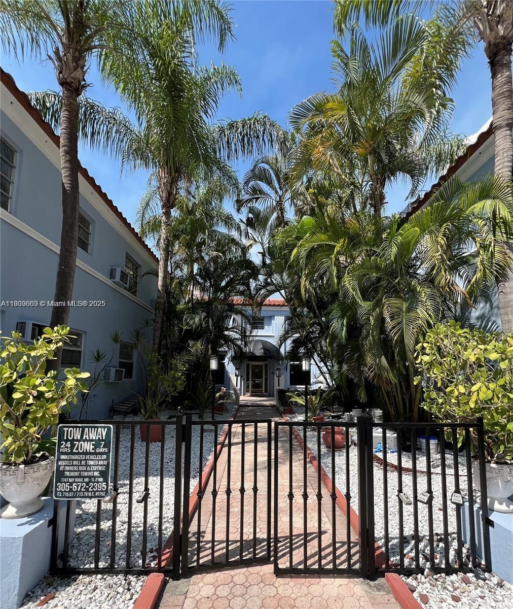 CARMEL VILLAS CONDO - Residential Lease