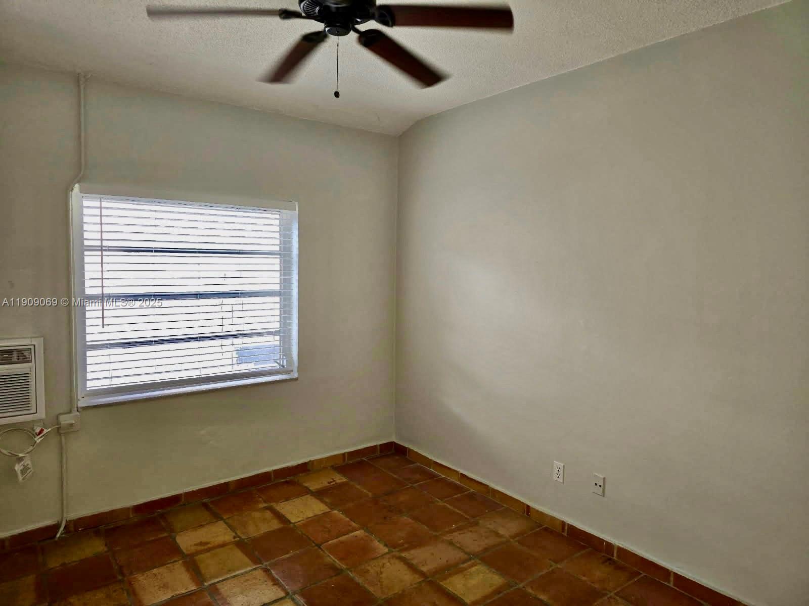 CARMEL VILLAS CONDO - Residential Lease