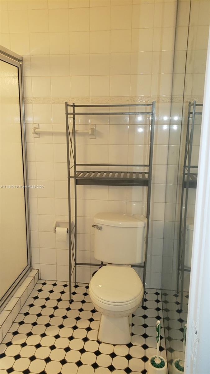 CARMEL VILLAS CONDO - Residential Lease