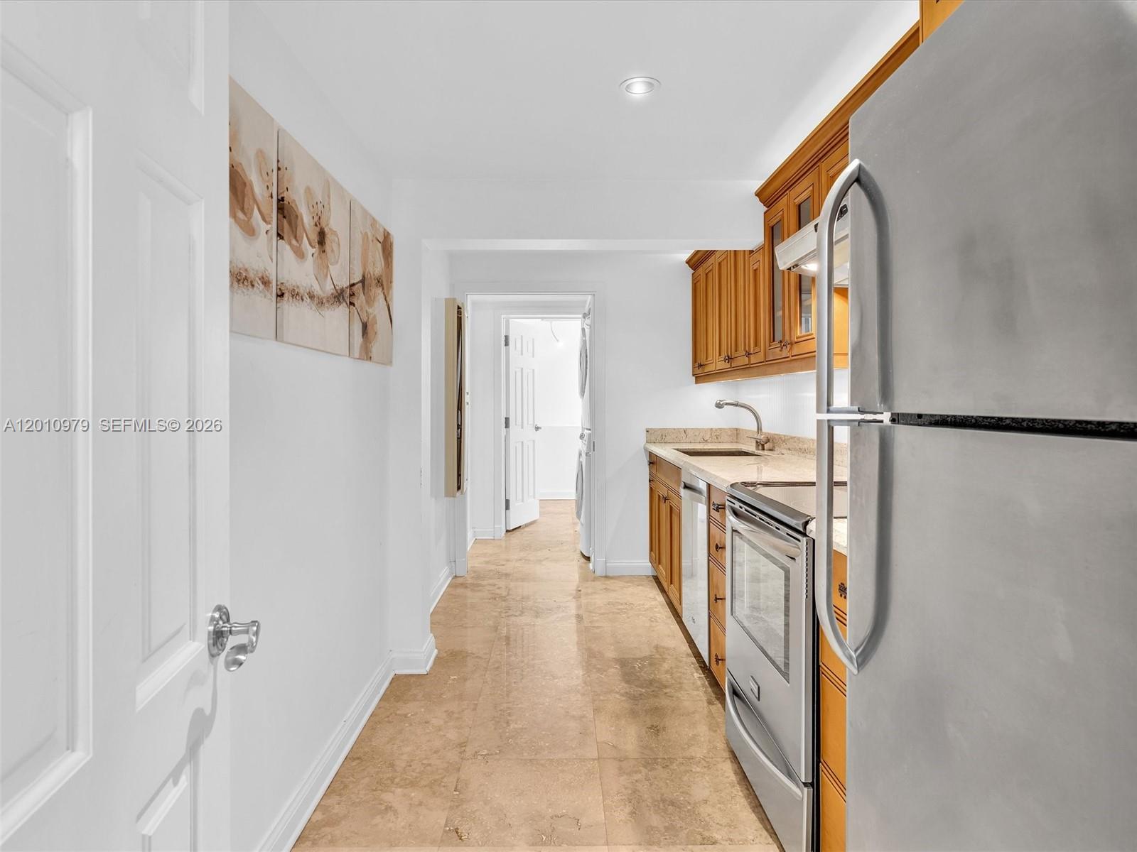 VICTORIA HIGHLANDS - Residential