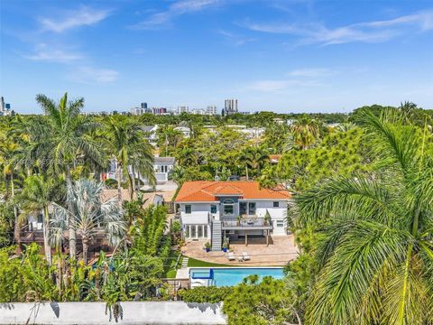 Tiny photo for 744 NE 18th Ave, Fort Lauderdale, FL 33304 (MLS # A12010979)