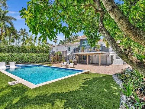 Tiny photo for 744 NE 18th Ave, Fort Lauderdale, FL 33304 (MLS # A12010979)