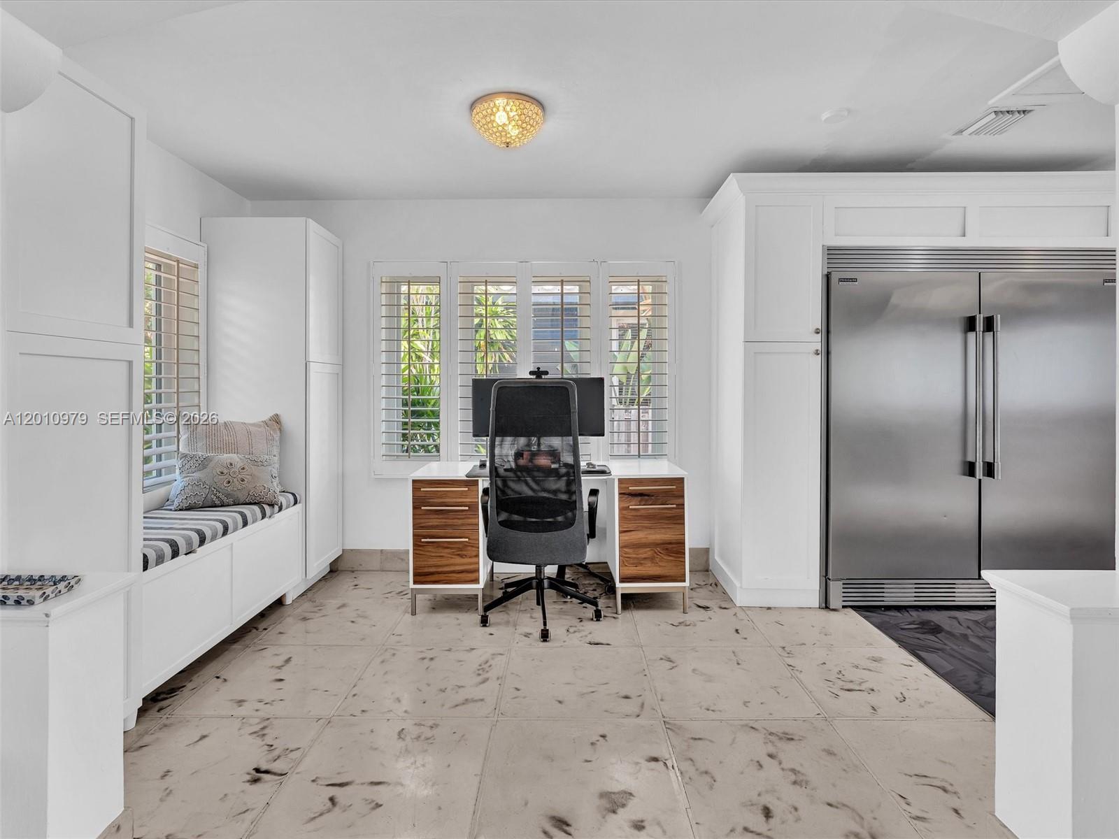 VICTORIA HIGHLANDS - Residential