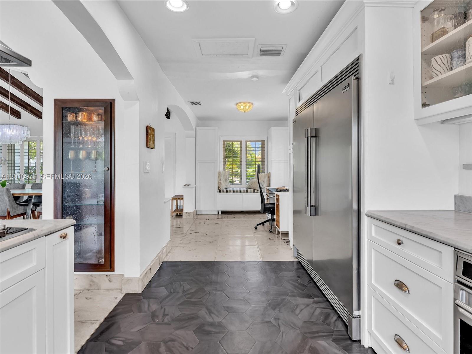 VICTORIA HIGHLANDS - Residential