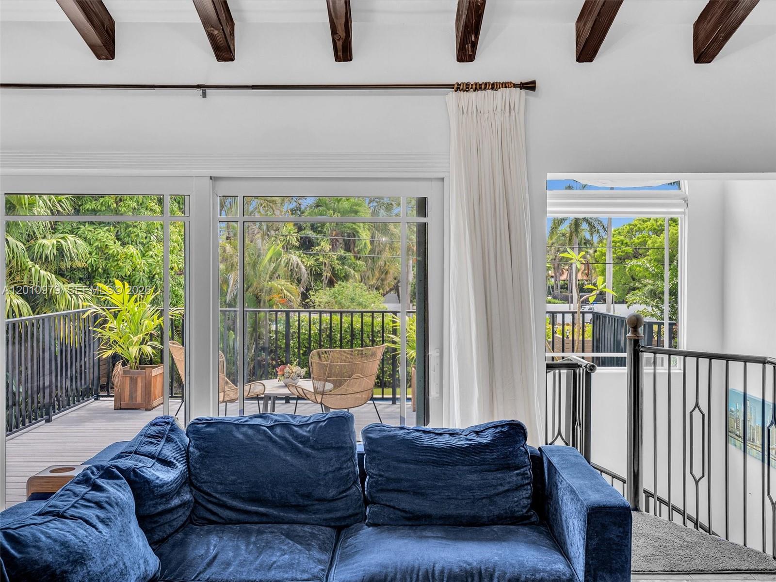 VICTORIA HIGHLANDS - Residential