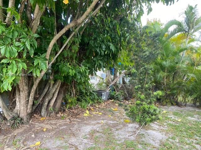 5244 SW 89th Ave