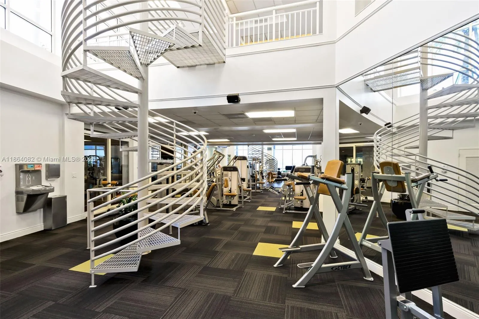 Miami, Florida 33131, United States, 2 Bedrooms Bedrooms, ,3 BathroomsBathrooms,Residential,Active,197939