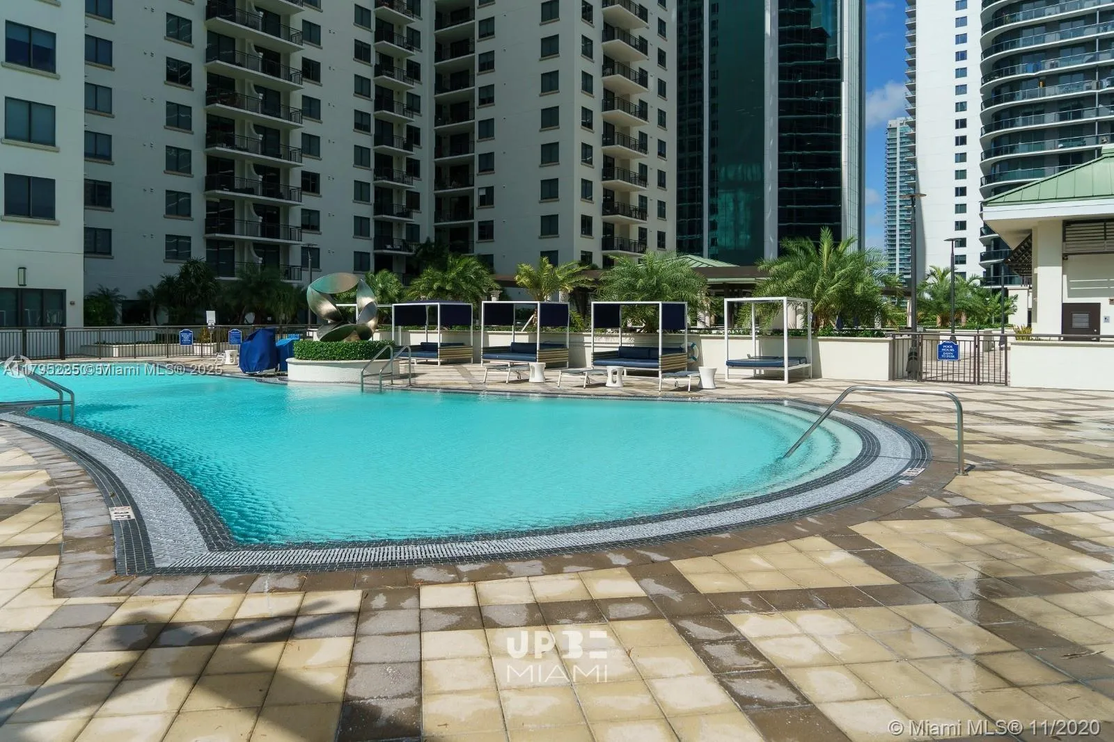 Miami, Florida 33130, United States, 2 Bedrooms Bedrooms, ,2 BathroomsBathrooms,Residential,Active,122110