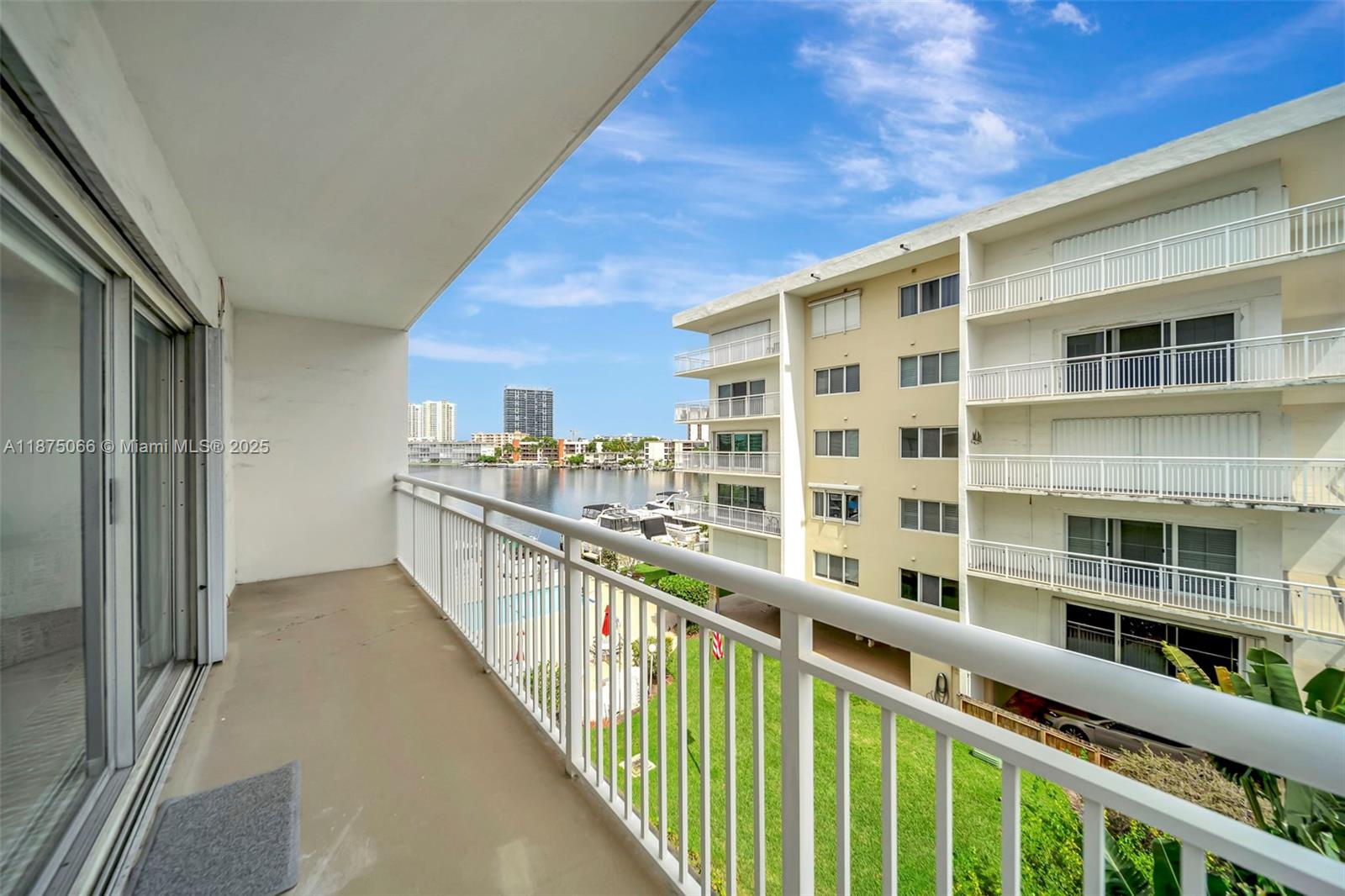 Golden Isles Tower Condo - Residential