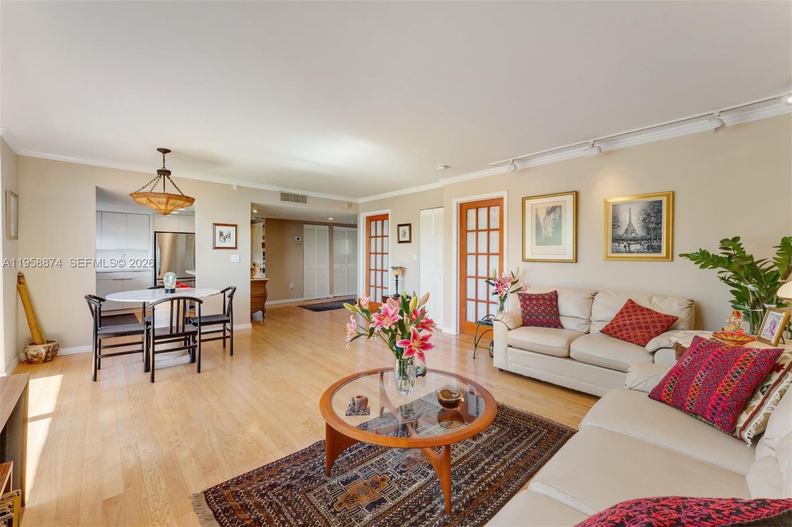 BAYVIEW TOWER CONDO - Residential