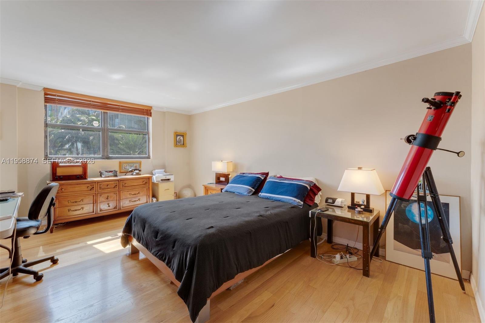 BAYVIEW TOWER CONDO - Residential