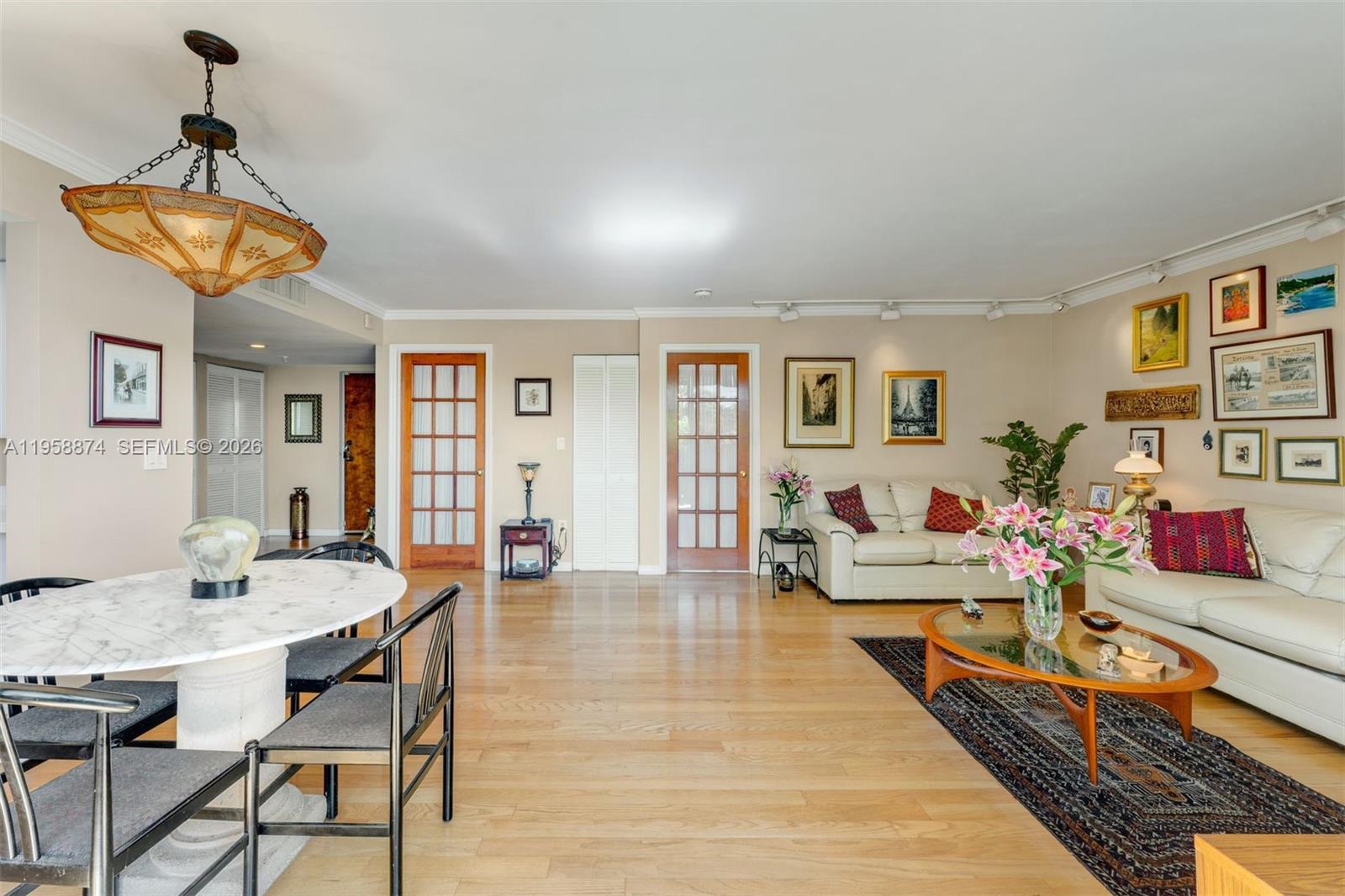 BAYVIEW TOWER CONDO - Residential