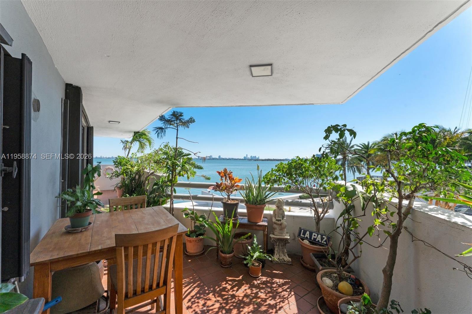 BAYVIEW TOWER CONDO - Residential