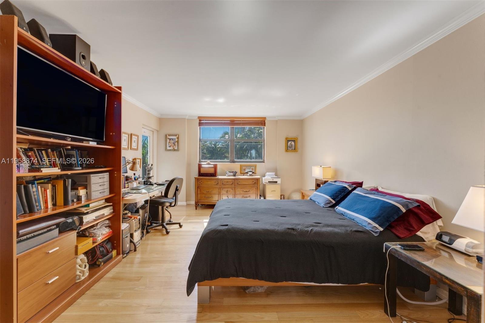 BAYVIEW TOWER CONDO - Residential