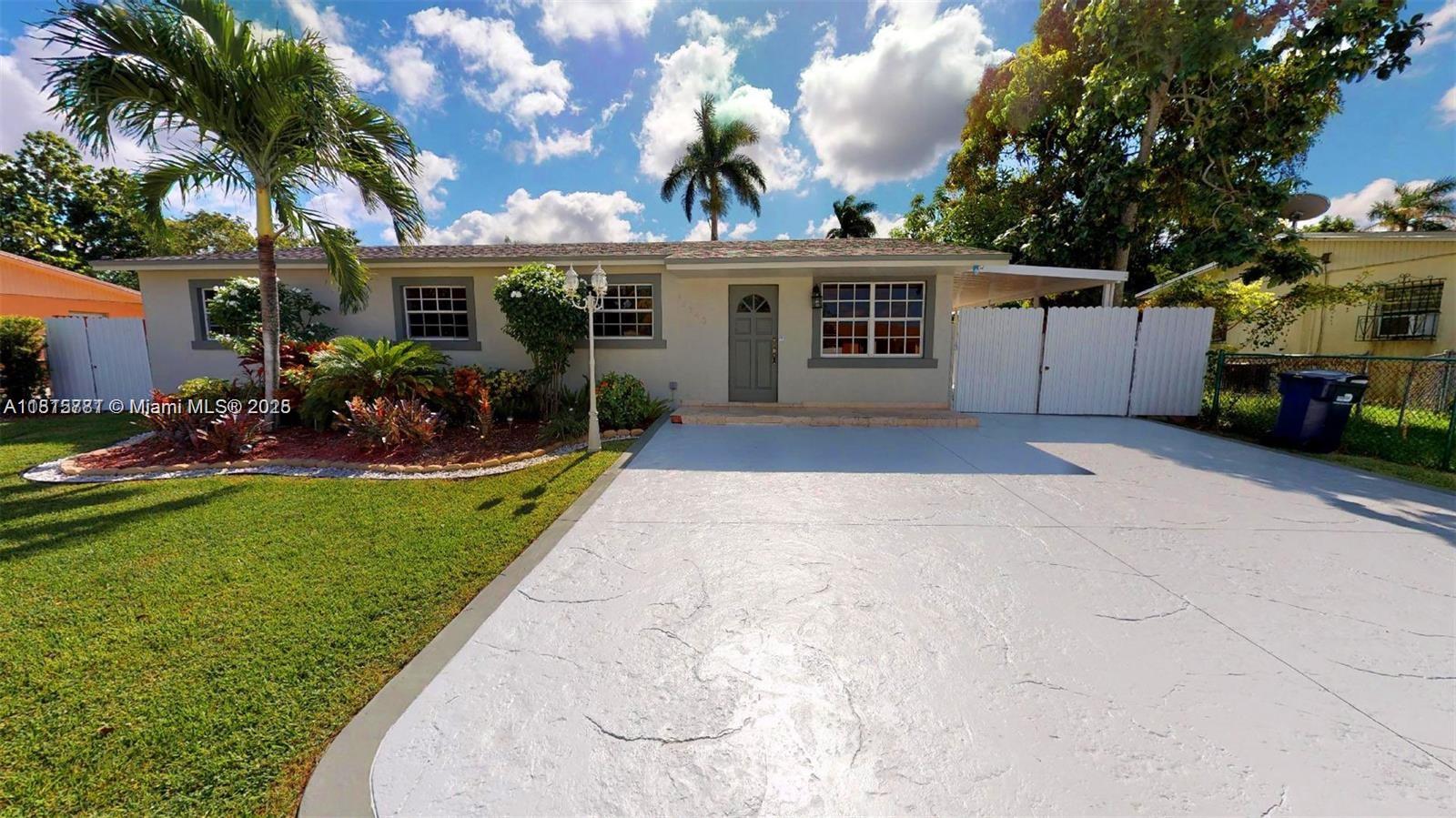15340 Sw 306th St A, Homestead, Miami-Dade County, Florida - 3 Bedrooms  
1 Bathrooms - 