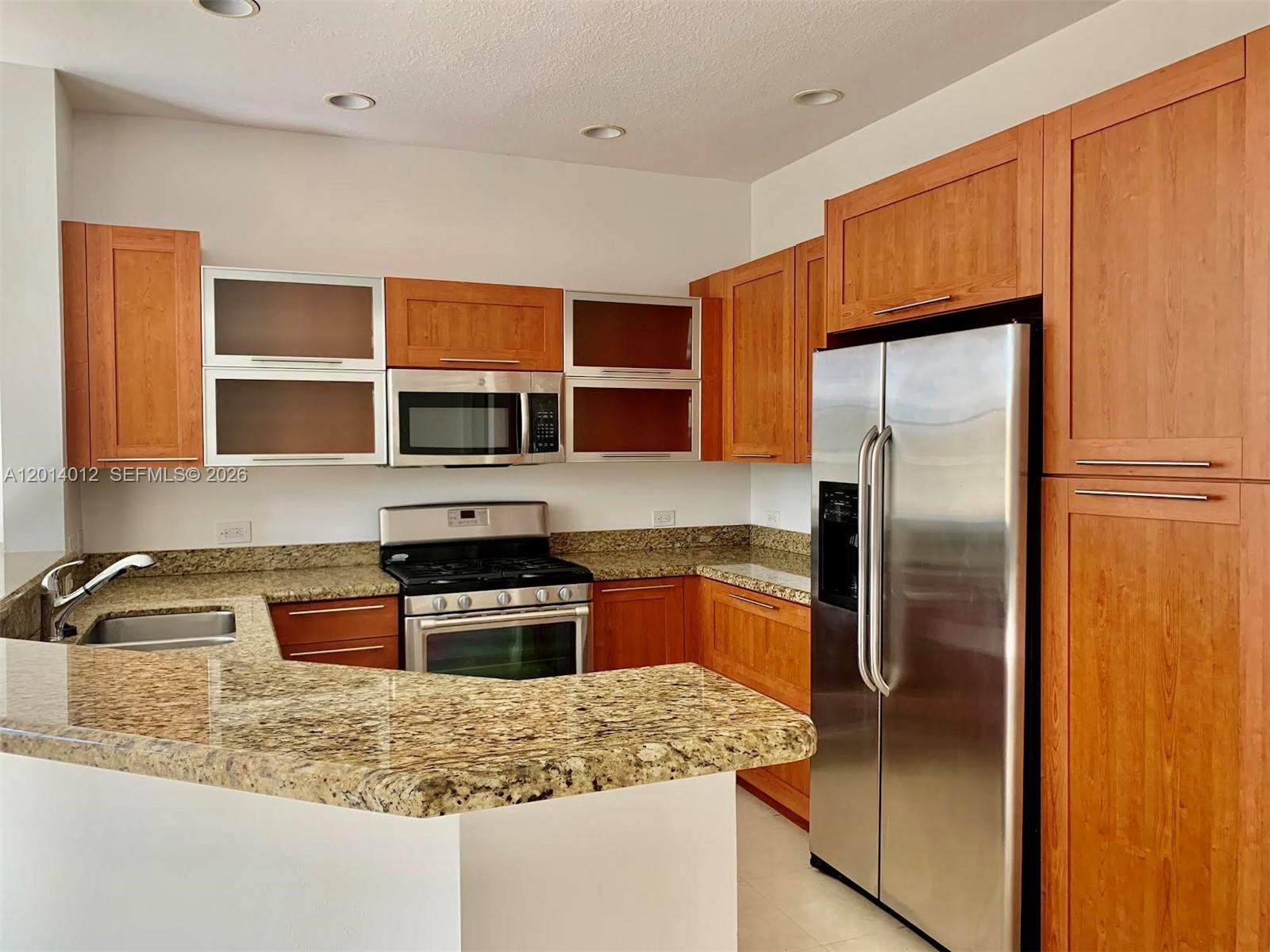 VILLA CARRARA CONDO - Residential