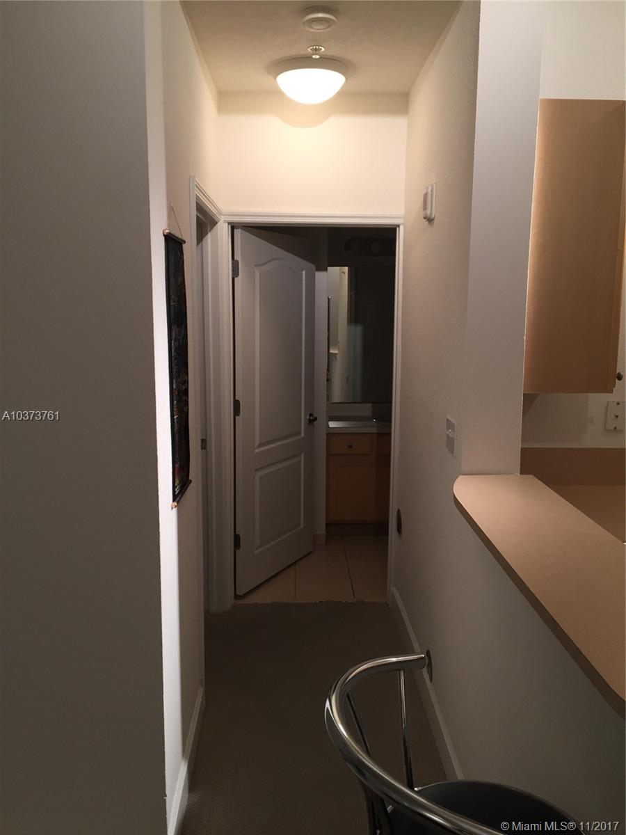 Valencia Condo - Residential Lease