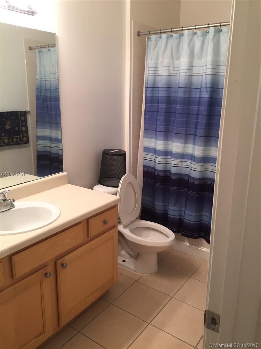 Valencia Condo - Residential Lease