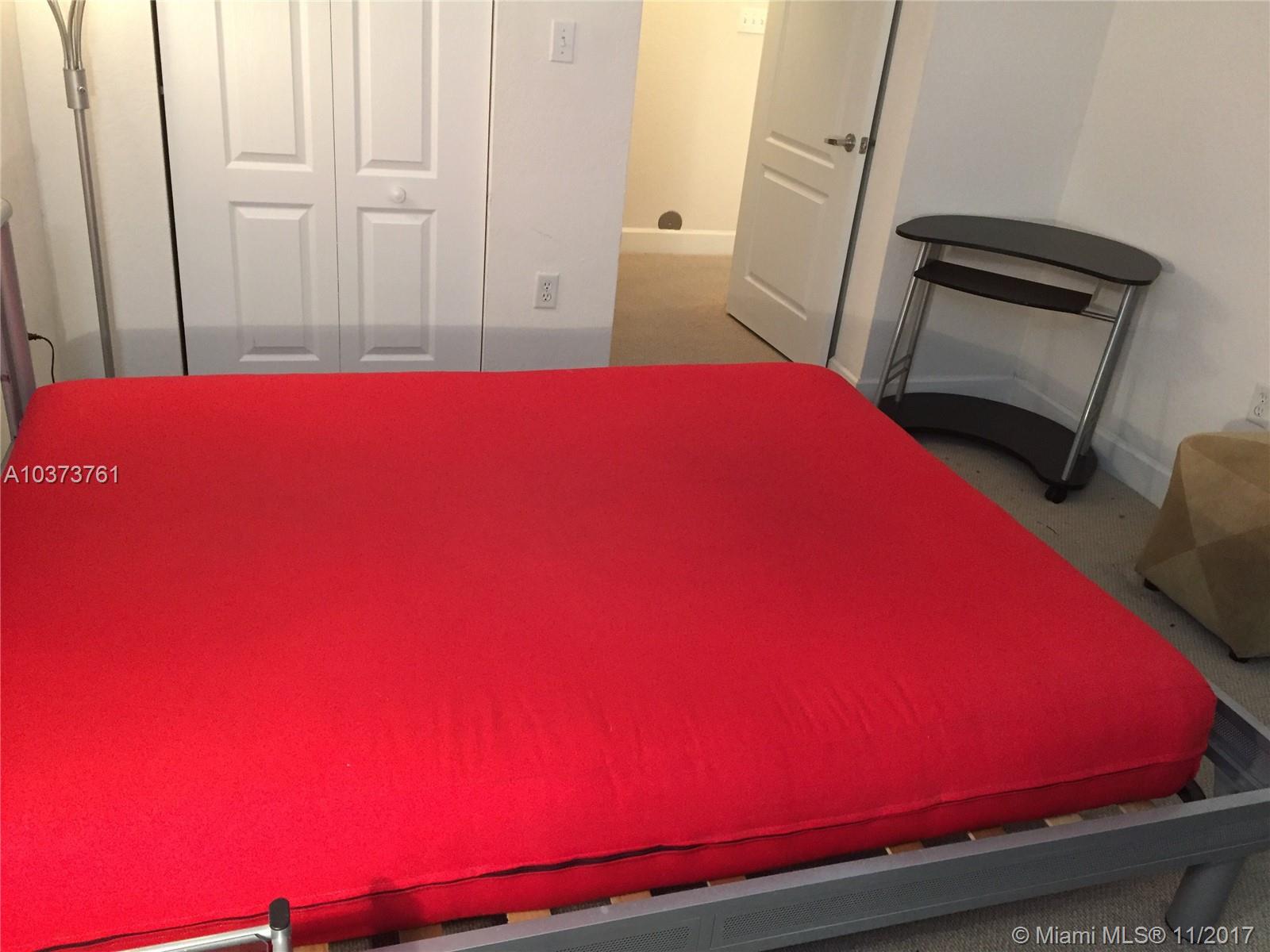 Valencia Condo - Residential Lease