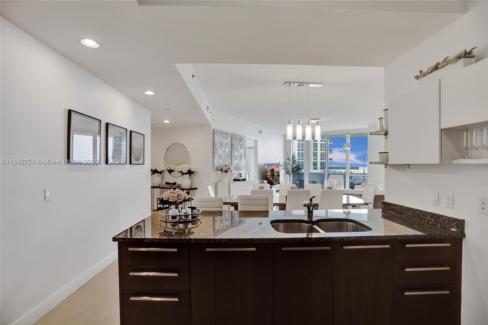 TDR TOWER II CONDO - Residential Lease