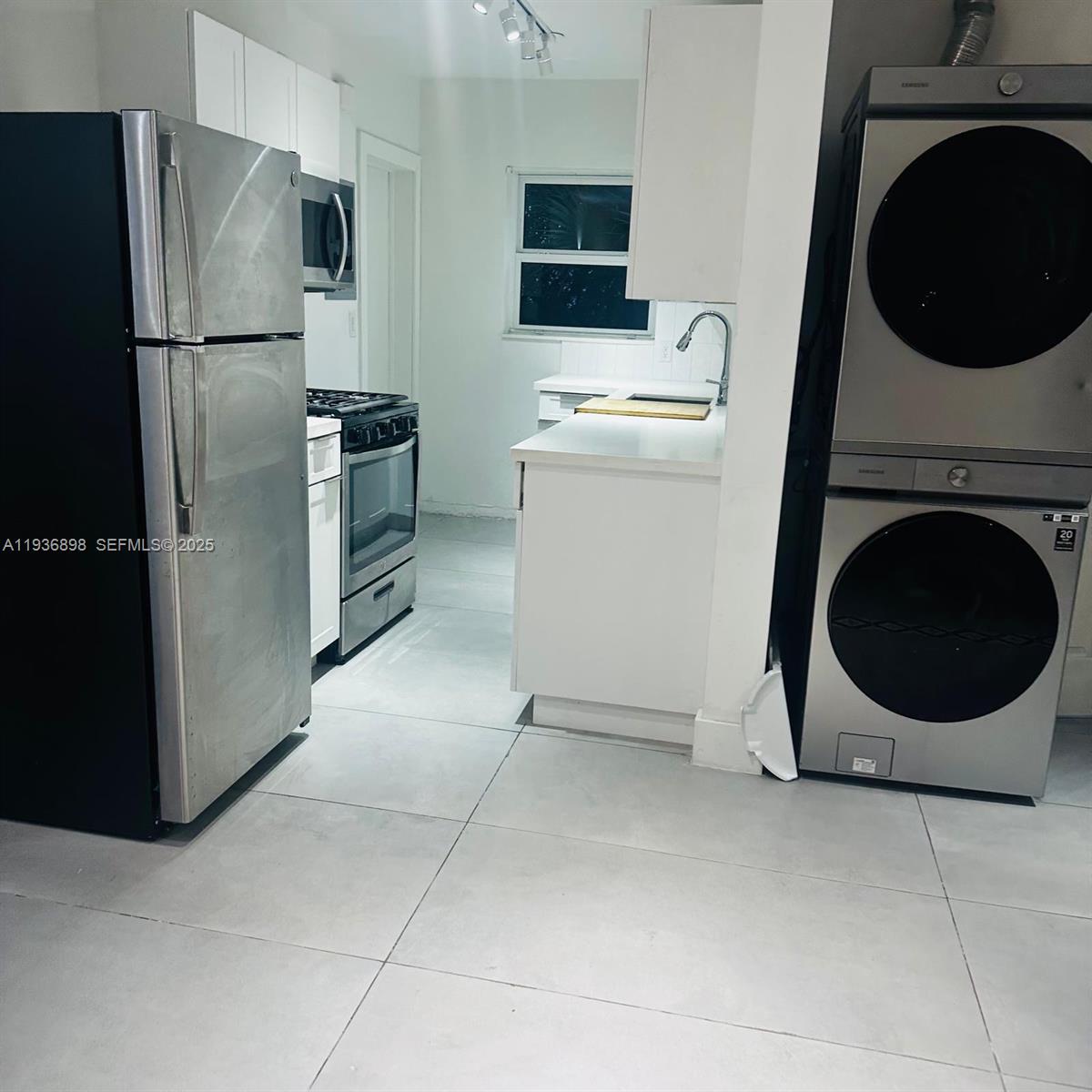 10070 E Bay Harbor Dr 70B