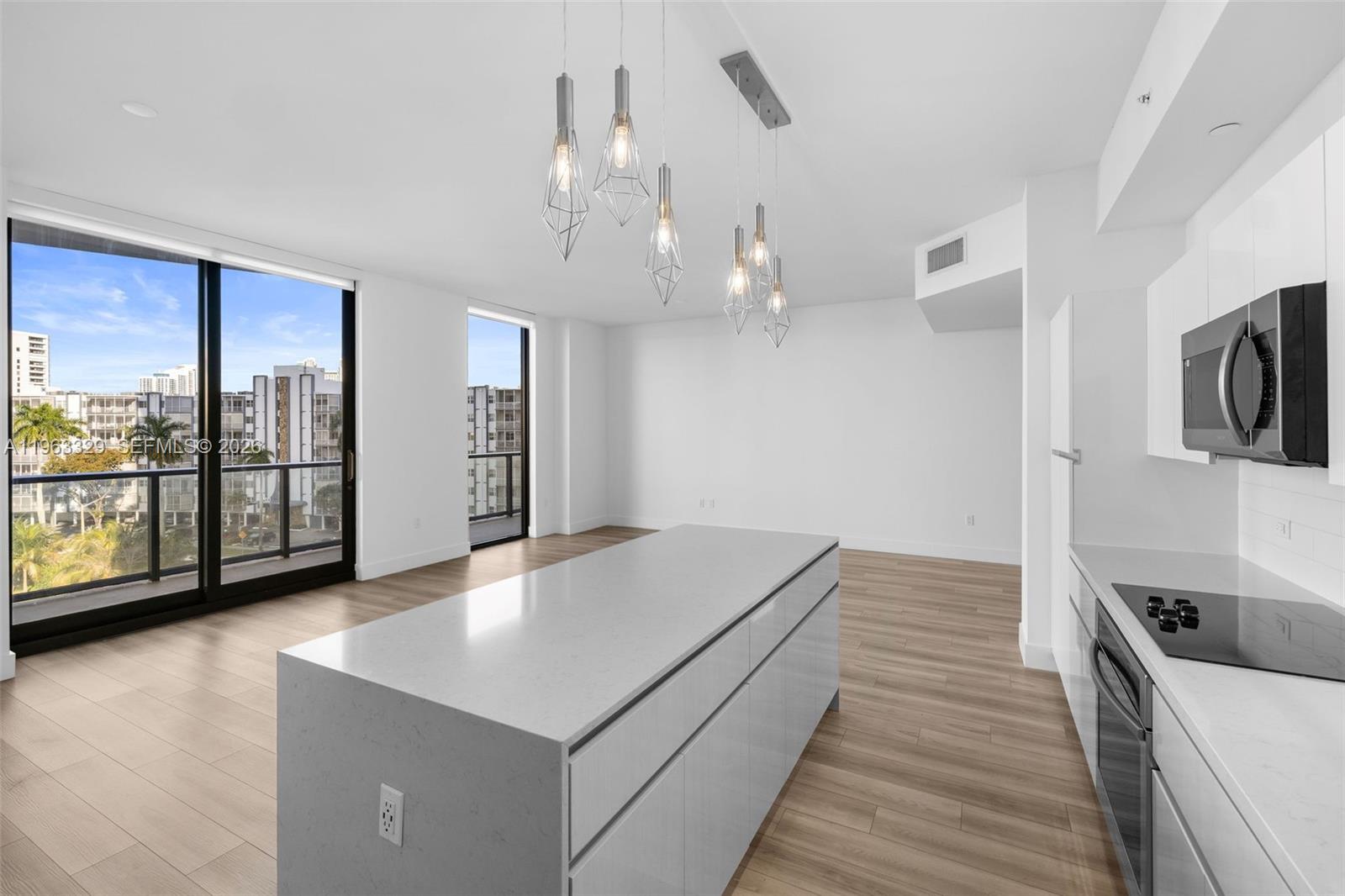 101 Diplomat Pkwy 0501