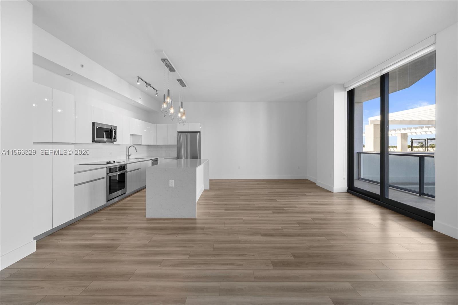 101 Diplomat Pkwy 0501