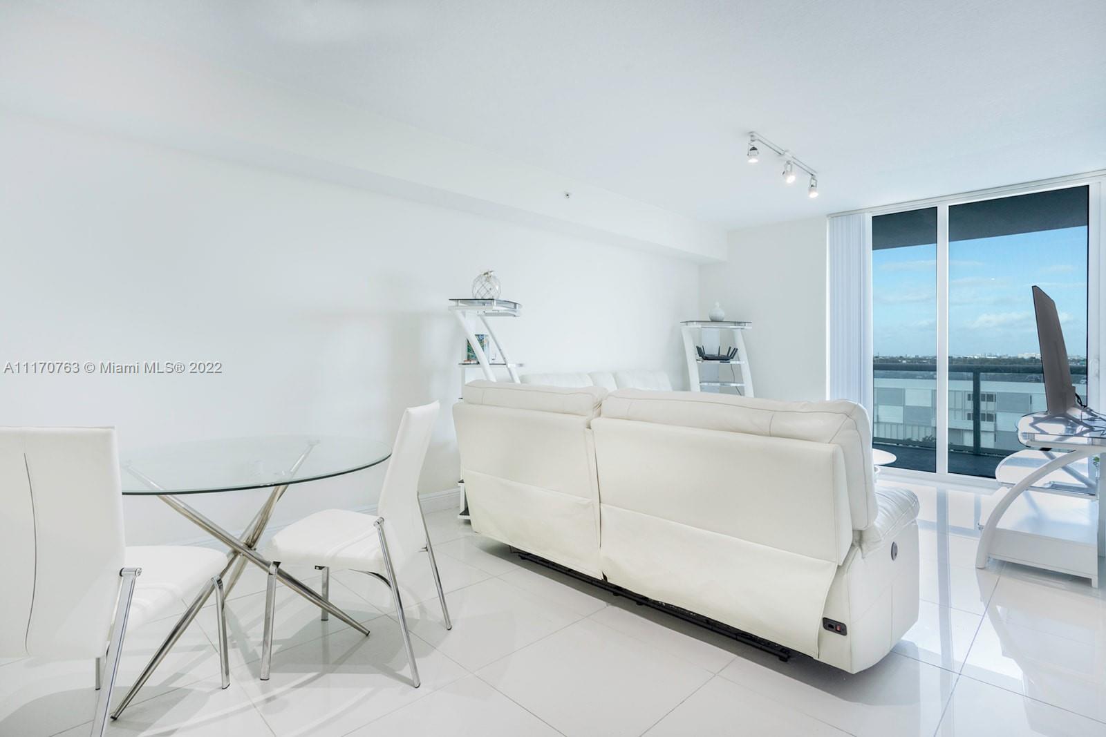 TERRAZAS RIVERPARK VILLAG - Residential