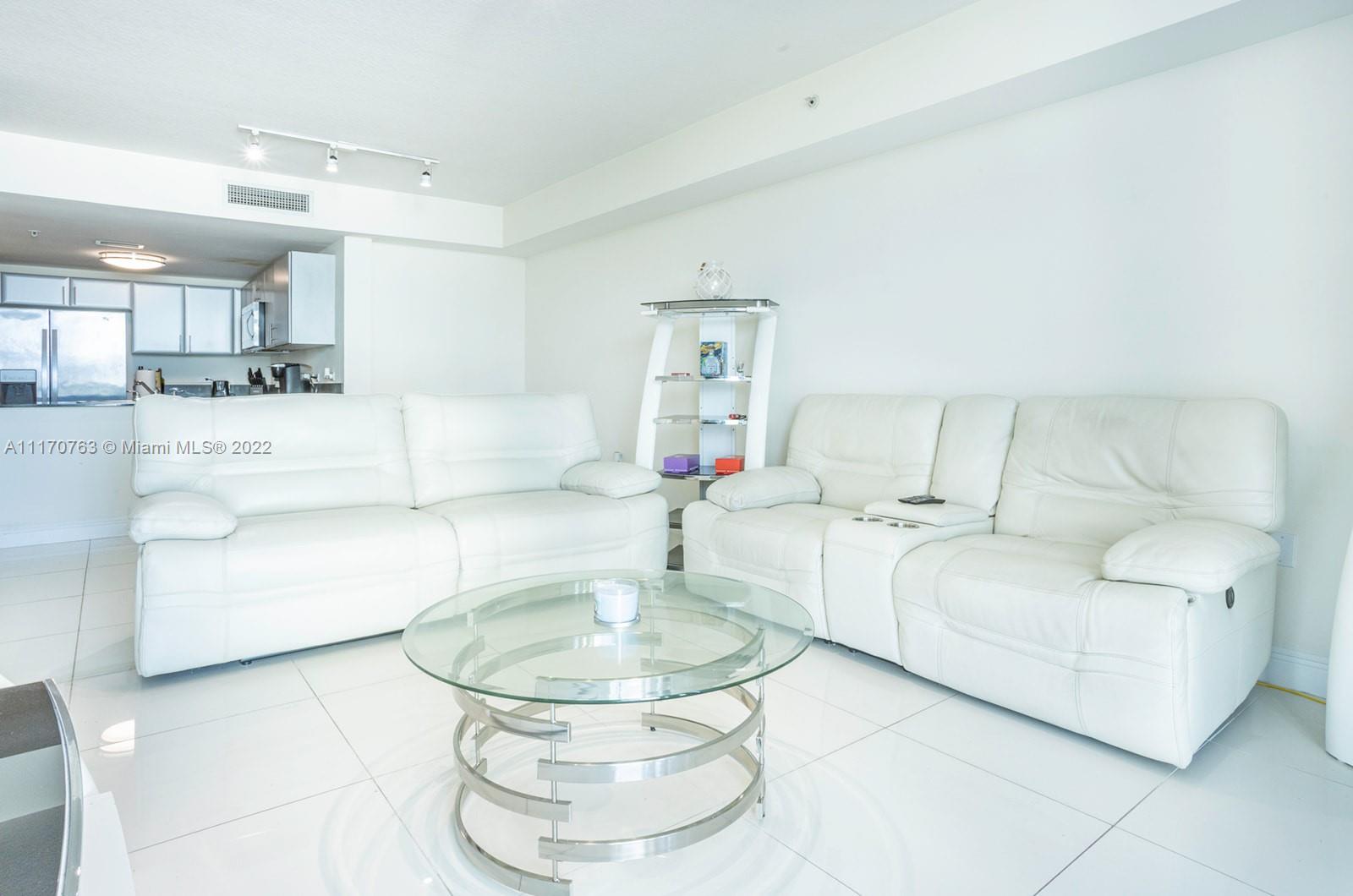 TERRAZAS RIVERPARK VILLAG - Residential