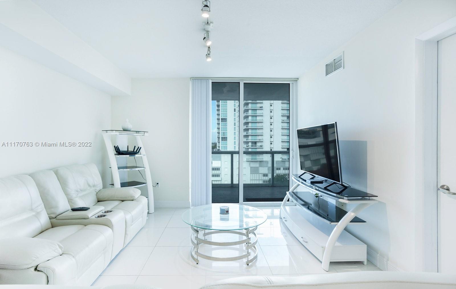 TERRAZAS RIVERPARK VILLAG - Residential