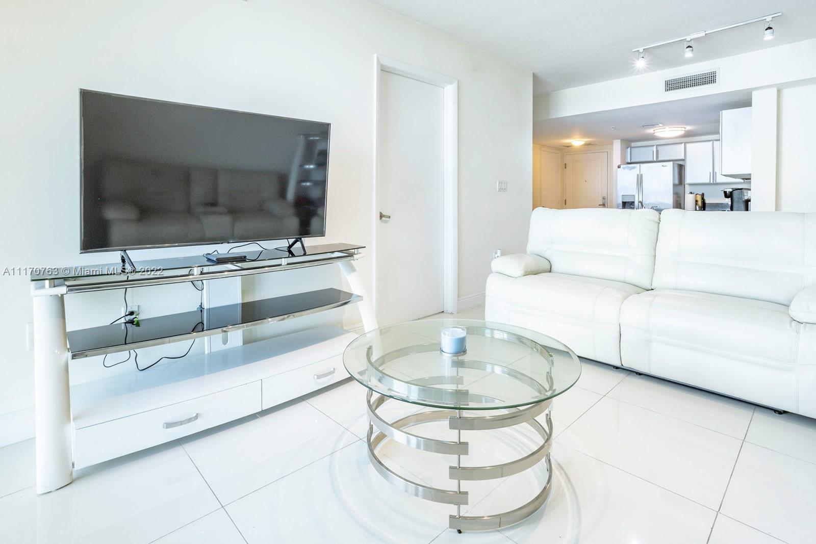 TERRAZAS RIVERPARK VILLAG - Residential