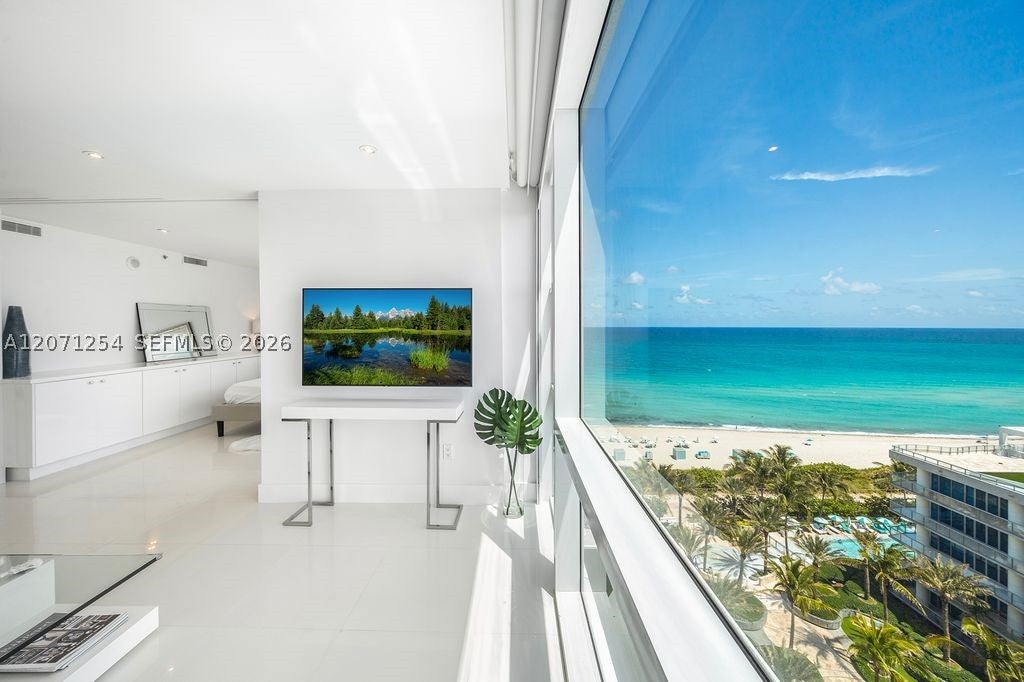 6801 Collins Ave 1206/1210