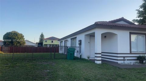 14252 SW 175th Ter Miami FL 33177