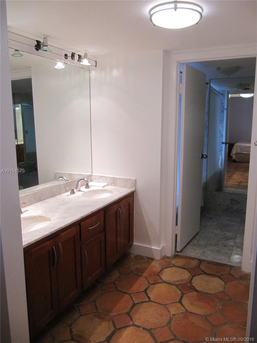 Galeria Condo - Residential Lease