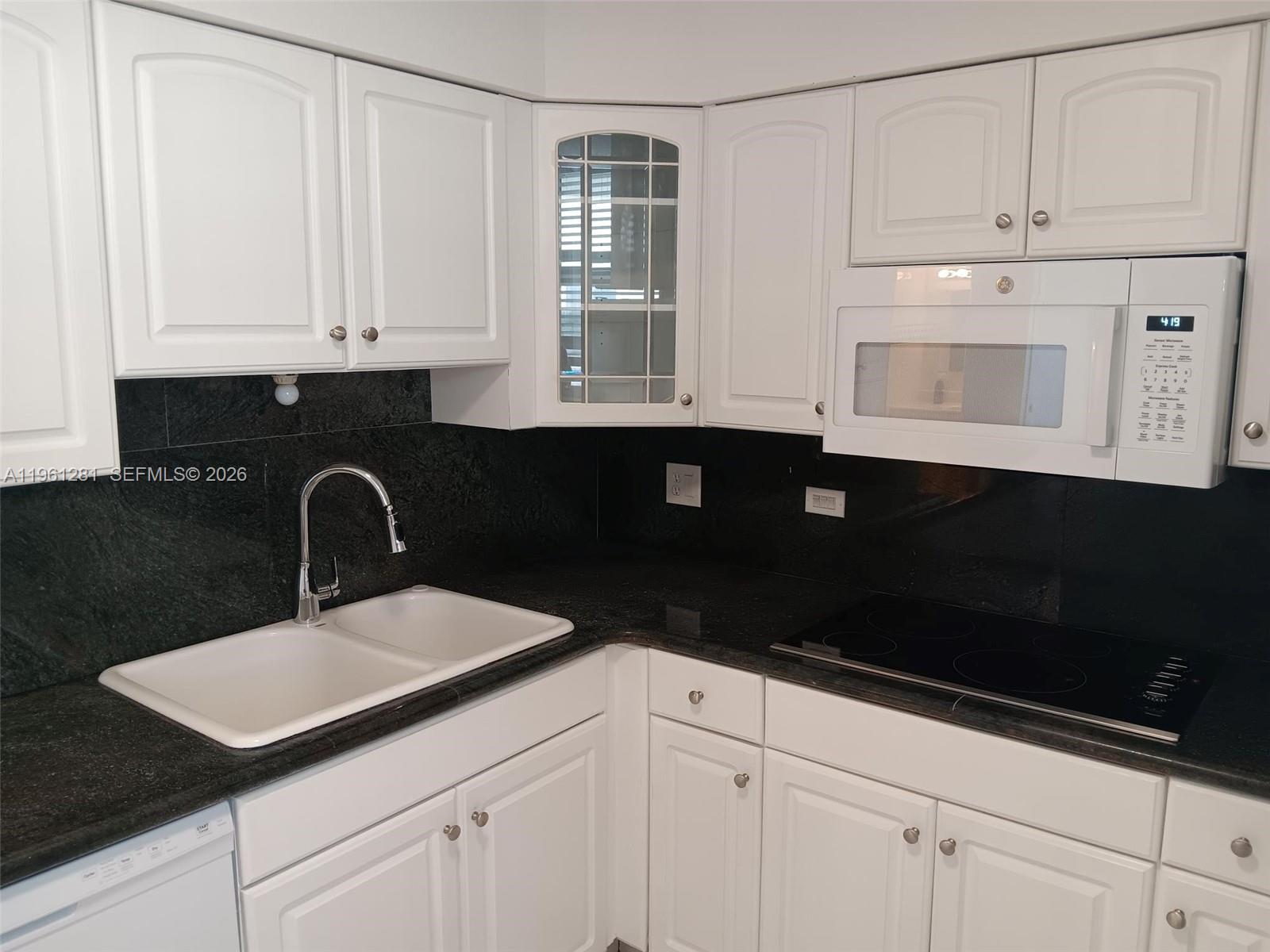 3703 NE 166th St 1007