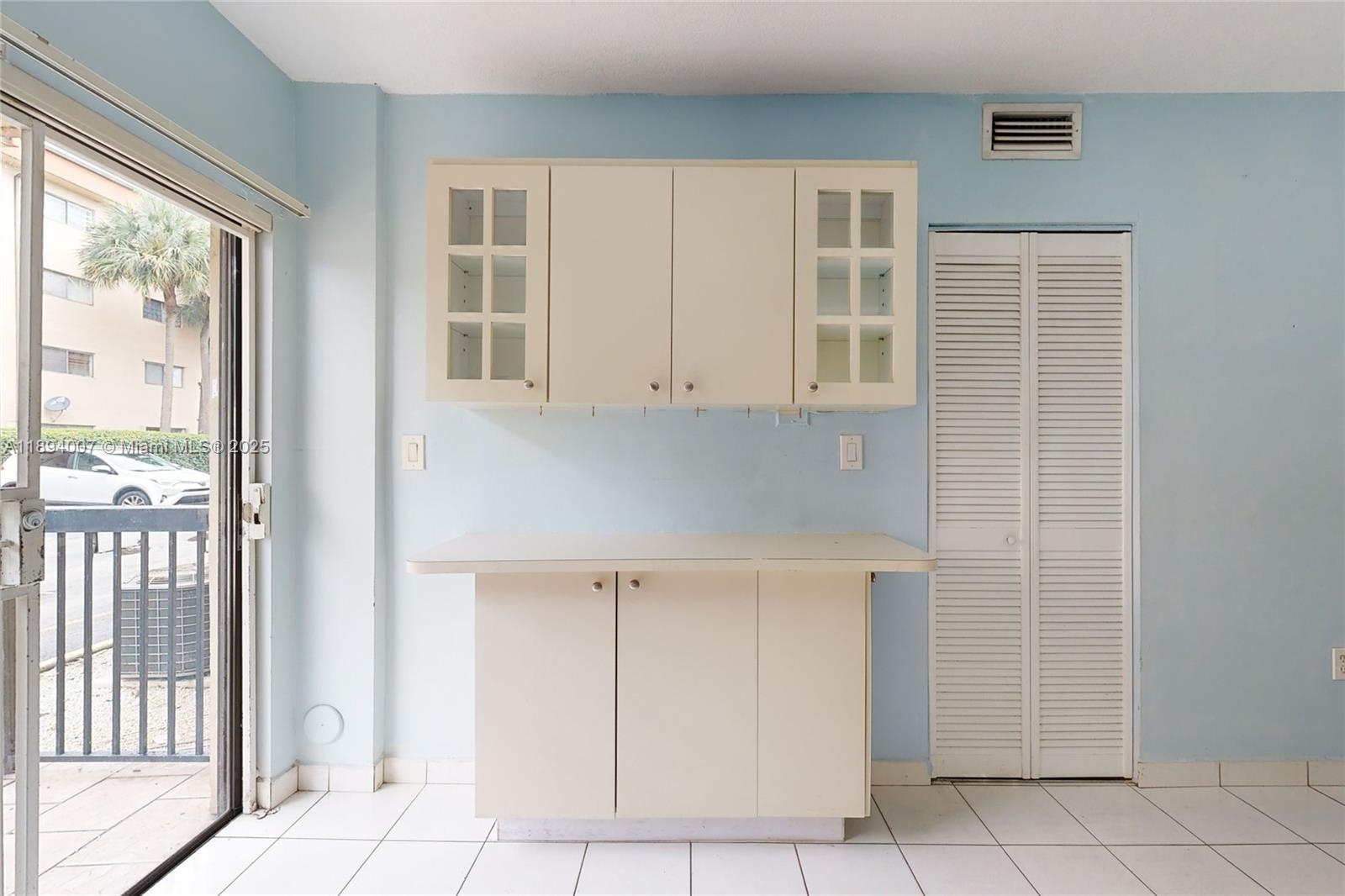 ALAMEDA TOWER 5 CONDO - Residential Lease