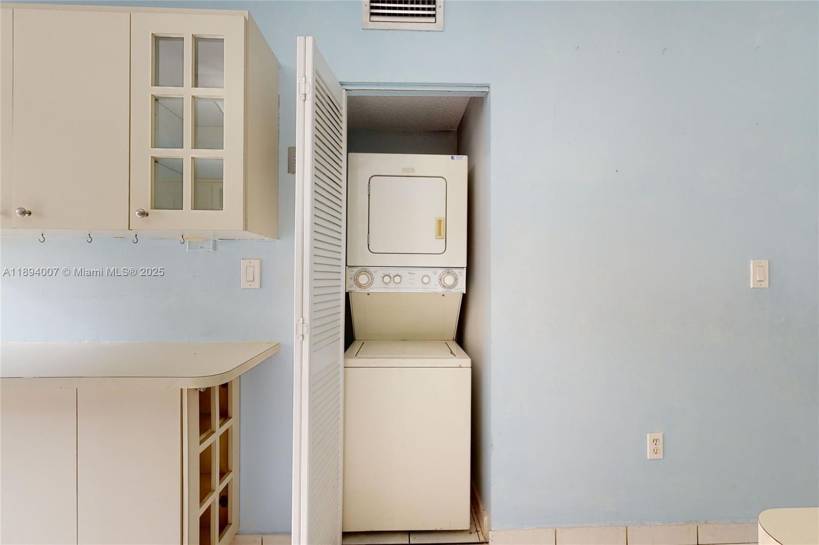 ALAMEDA TOWER 5 CONDO - Residential Lease