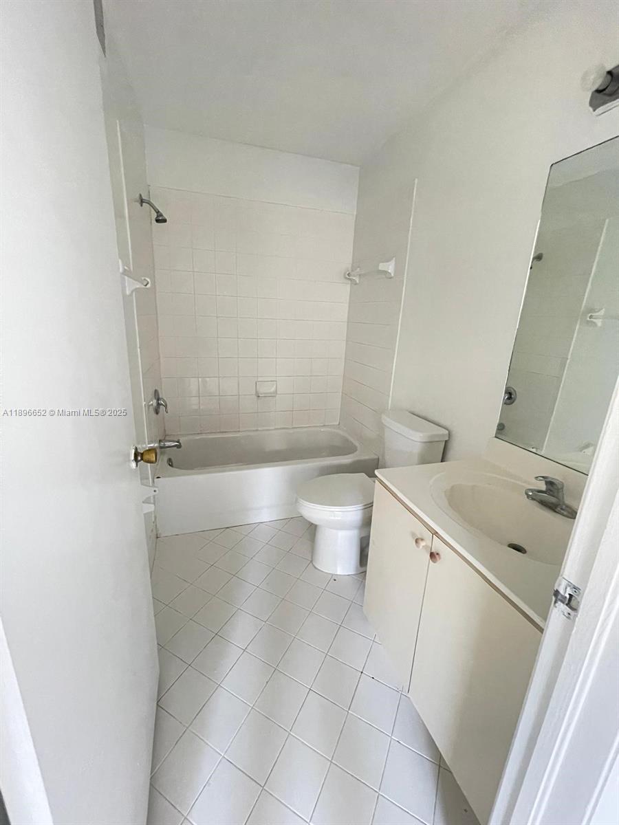 VENETIA GARDENS SOUTH CON - Residential