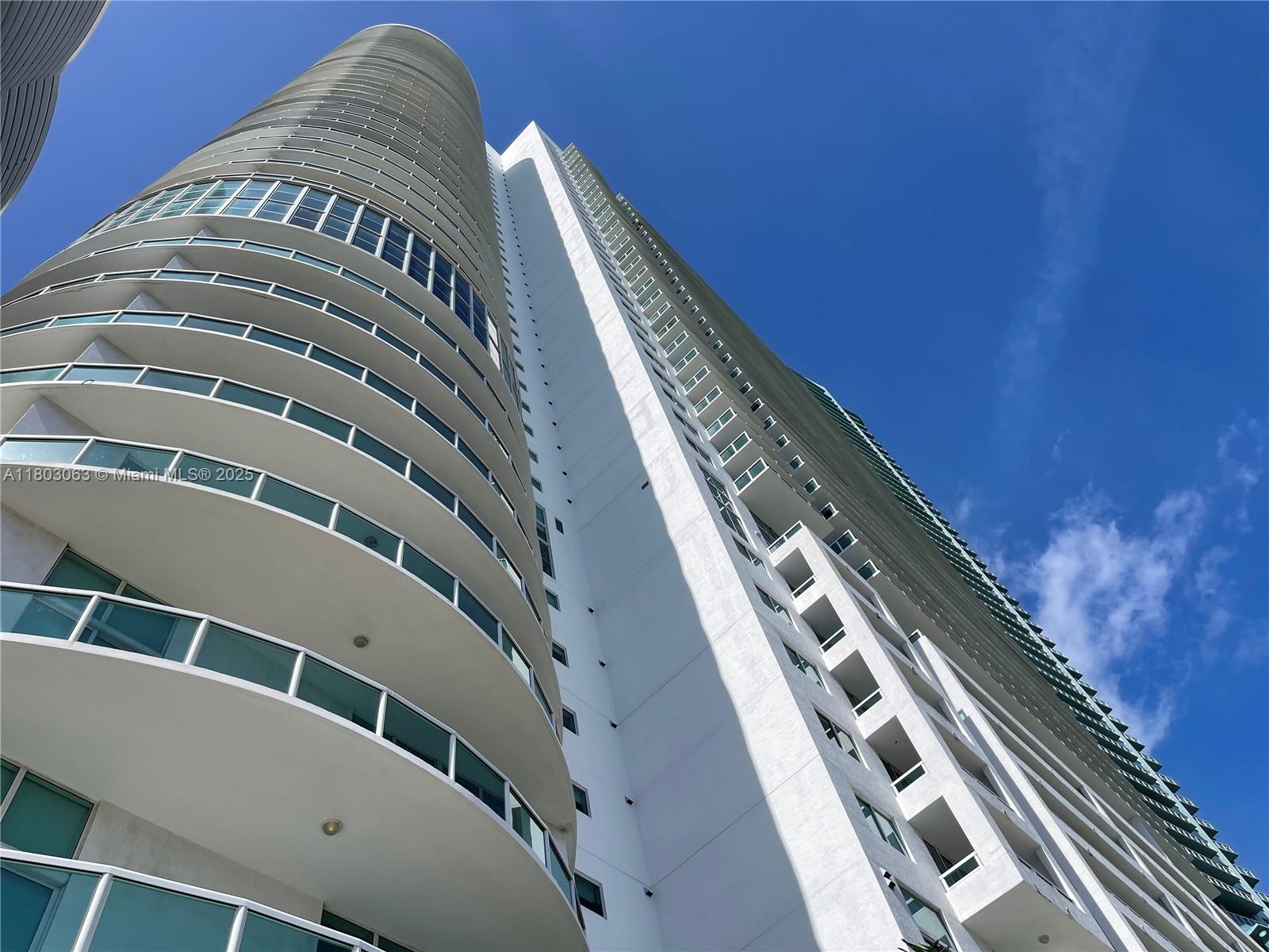 Rental Property at 1800 N Bayshore Dr 2802, Miami, Broward County, Florida - Bedrooms: 1 
Bathrooms: 1  - $3,000 MO.