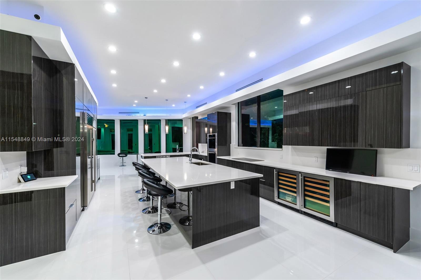 CORAL KEY VILLAS 2ND SEC - Residential